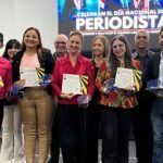 #26Jun | #Lara | Laura Ávalos de Fama 98.1 FM recibe Premio "Ramón Orellana"