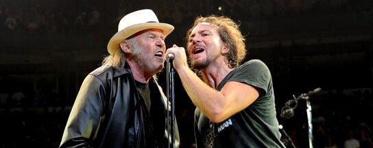 #28Jun | #Entretenimiento |Cuatro días que Neil Young y Pearl Jam se juntaron en un estudio