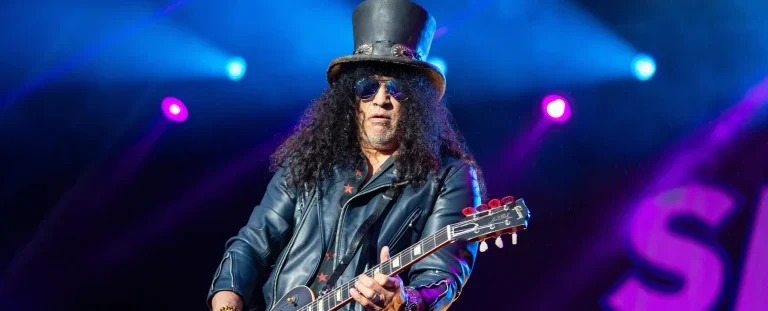 #12Oct | #Entretenimiento | Slash: "Hay mucho material" para nuevo disco de Guns N' Roses