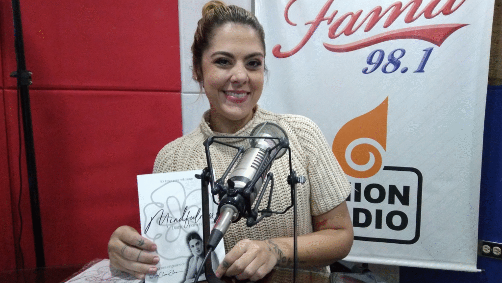 #22Nov | #Cultura | Claudia Elena bautiza su libro Mindfulness para colorear