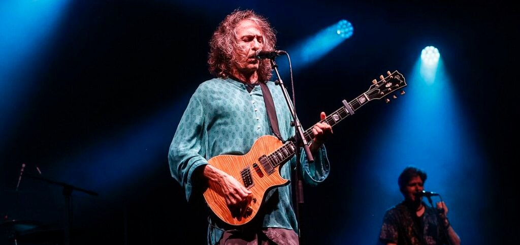 #11Dic | #Entretenimiento | Muere Robe Iniesta, cantante y compositor de Extremoduro